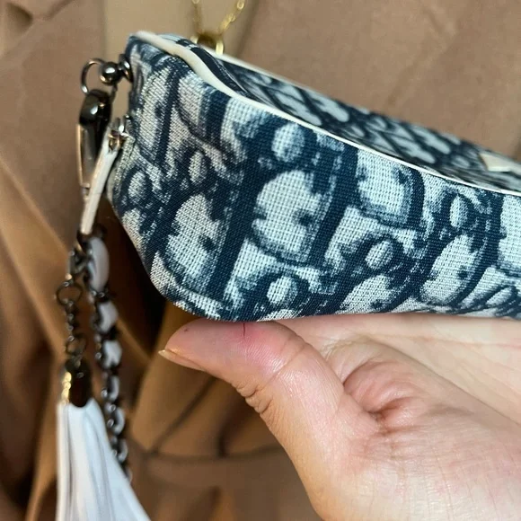 Authentic vintage Dior mini accesory pouch (HK30) - Picture 8 of 16